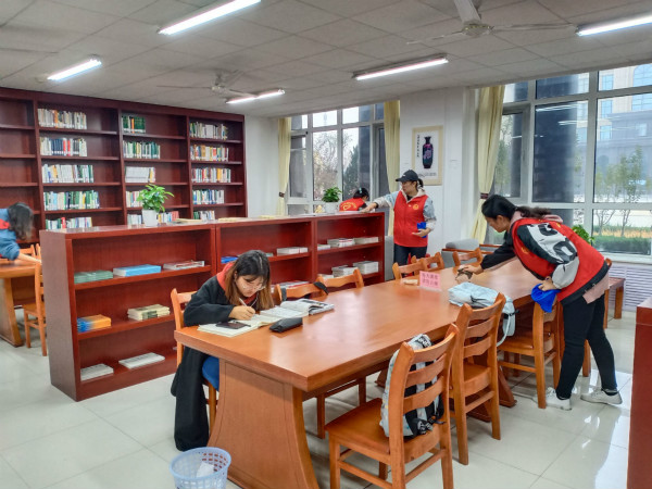 德州学院教育科学学院于11月3日在德州学院图书馆举行了"尊重知识